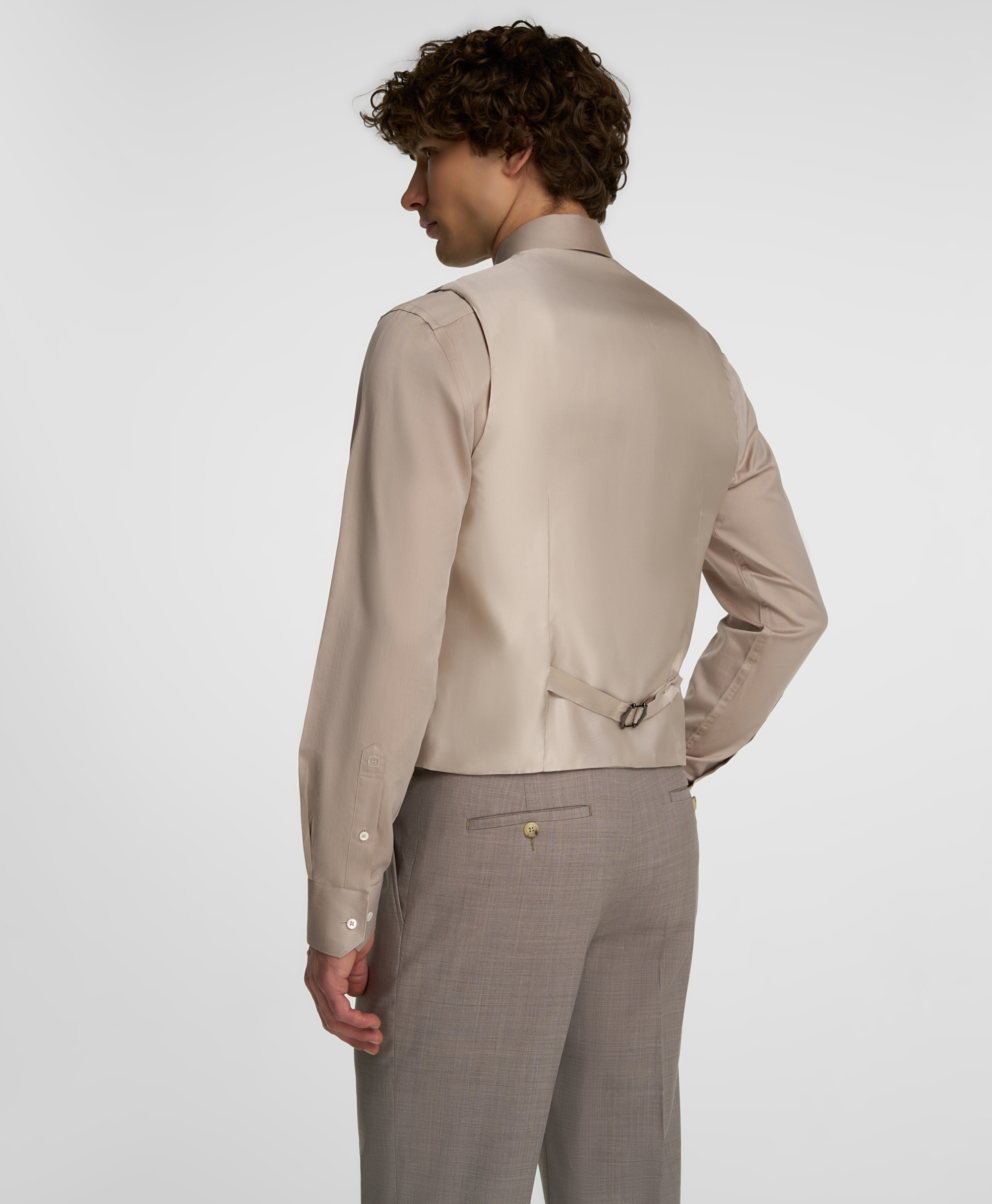 Жилет костюмный