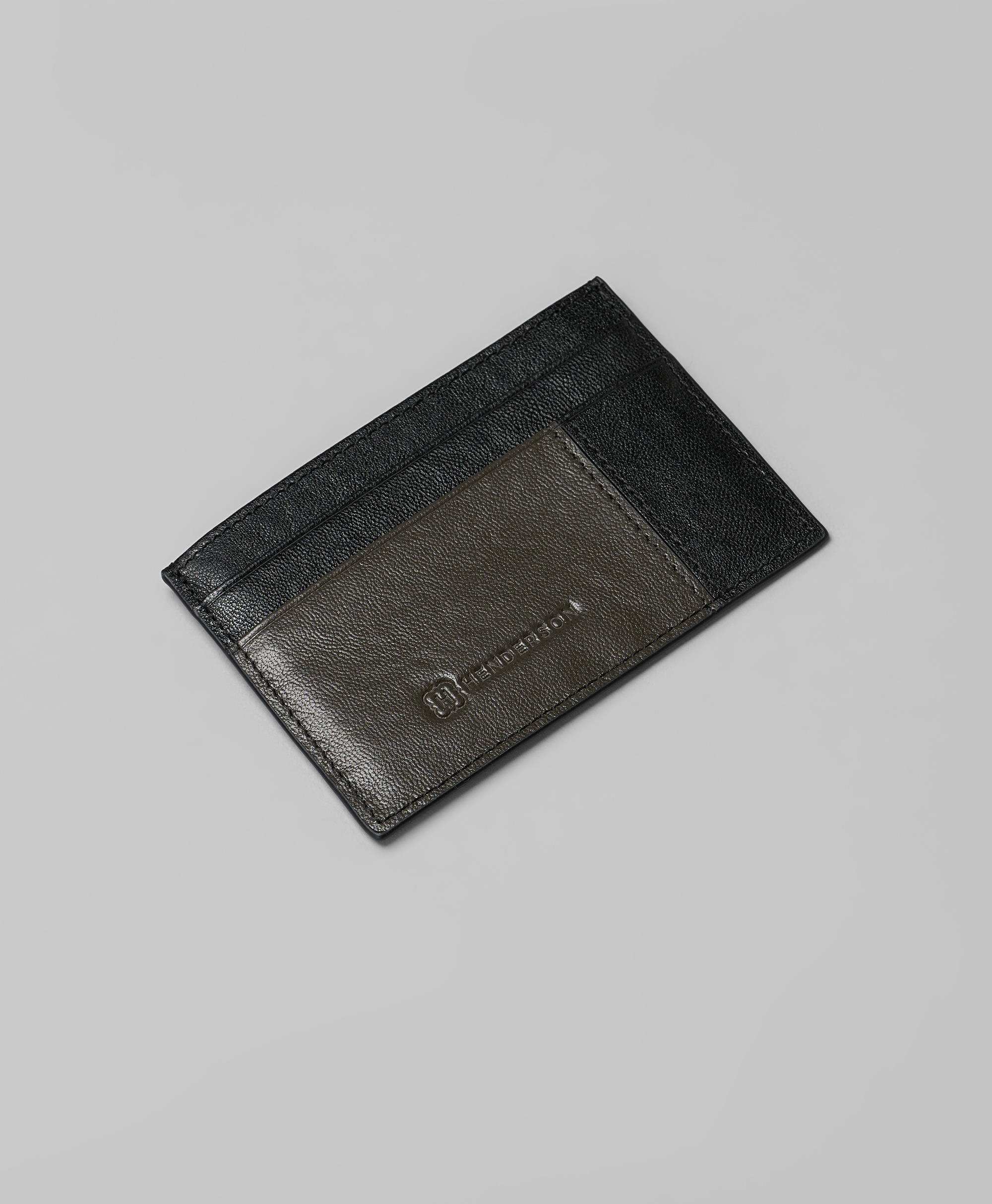 Визитница с RFID-защитой